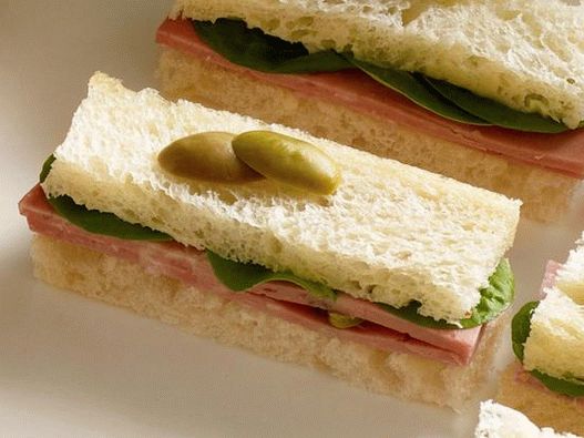 21. Szendvics mortadella és vízitorma