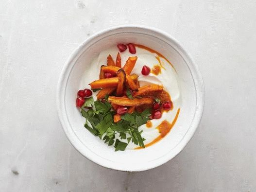 Sárgarépa: harissa, sült sárgarépa, gránátalma és petrezselyem