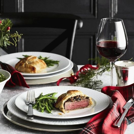 Fénykép Beef Wellington kék sajttal és vízitormával