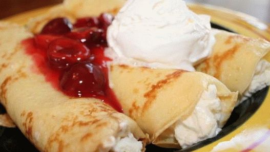 Fotó Palacsinta mascarpone, csokoládé és cseresznye öntettel