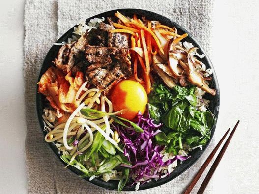 Egyszerű bibimbap Szöulban