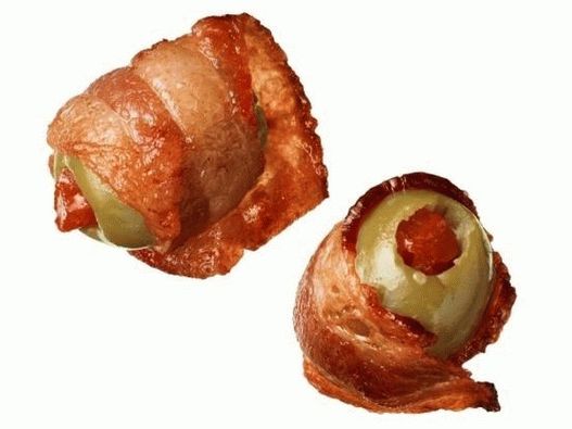 Töltött szalonna csomagolva olajbogyó
