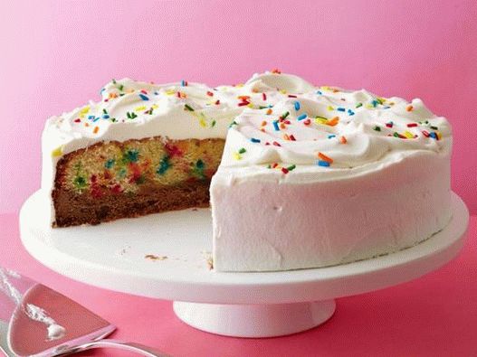Fotó gyerekeknek egy süteményes réteg torta
