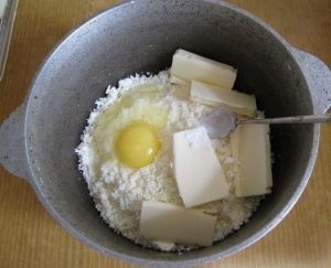 „”