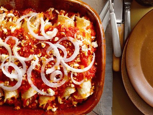 Enchilada suisas fényképe csirkével