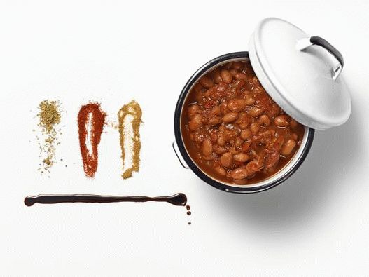 Chili fűszerrel párolt fotóbab