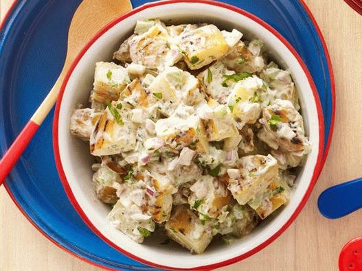 Fotós grillezett burgonya saláta paprikával