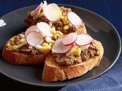 Fénykép Crostini csirkemájpaszta