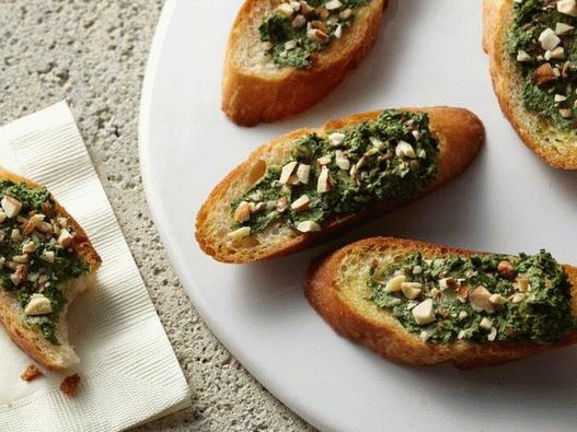 Photo Crostini spenót és mandula