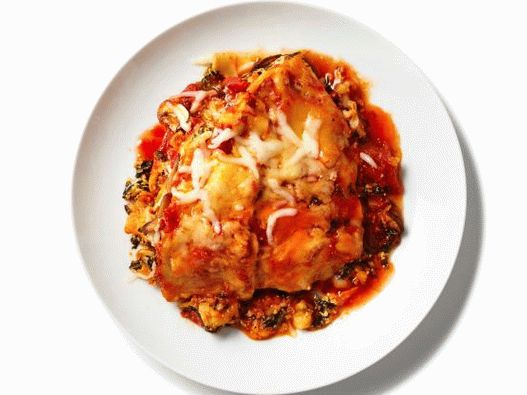 Fotók Lasagna spenóttal és gombával egy lassú tűzhelyben