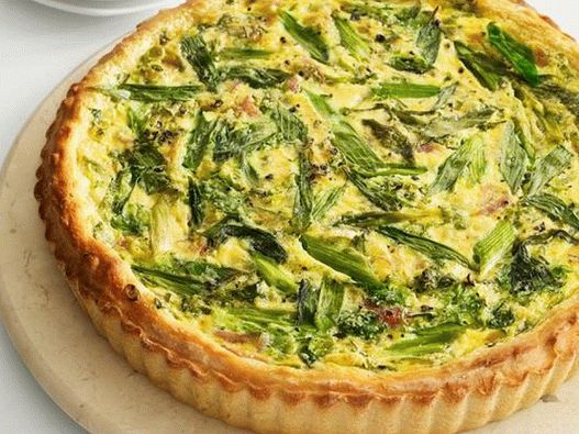 Tavaszi quiche ricottával, sonkával és zöld hagymával