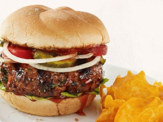 Hamburgerek gyümölcspürével