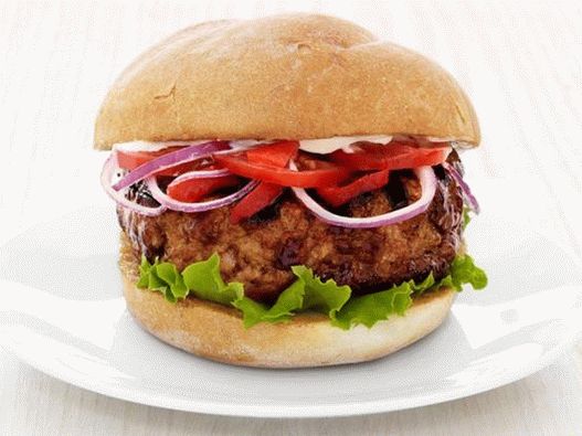 Hamburgerek sajttal töltött sertésbordaval