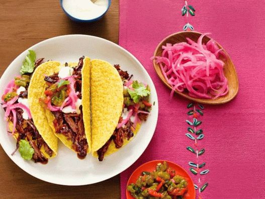 Tacos bordákkal párolva, háromféle chilivel