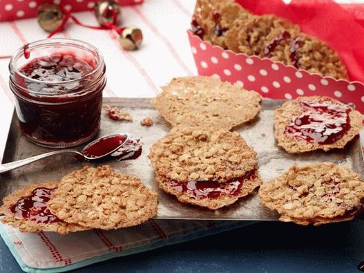 Az étel fotója - Zabliszt cookie-szendvics málna töltelékkel