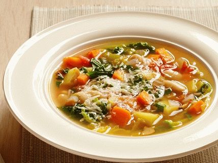 Fénykép Minestrone parmezánnal