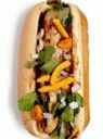 Hot dog datolt pasztával és curryvel