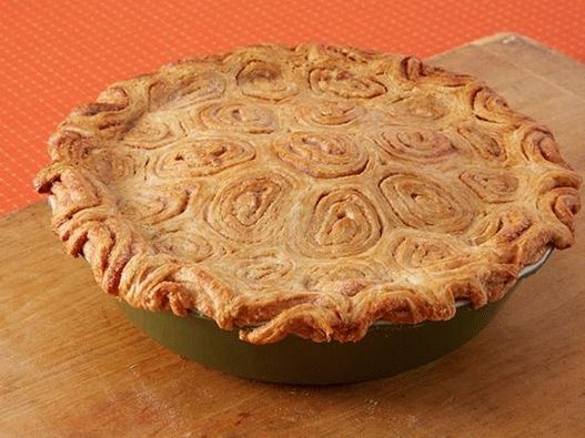 Az étel fényképe - almás pite mazsolával és fahéjjal