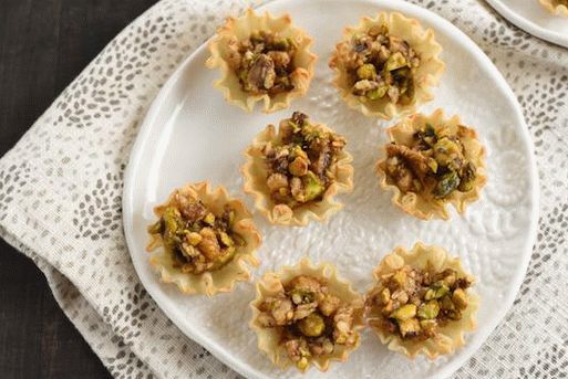 Fotó Baklava kosarak formájában