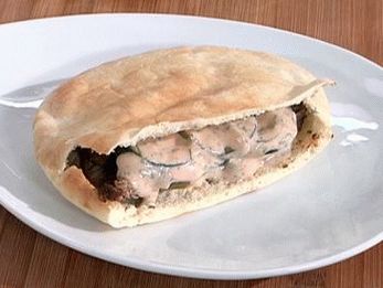 Pita fényképe mediterrán hús töltelékkel