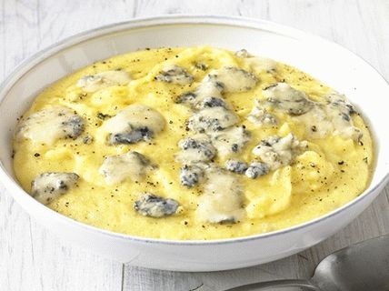 Fénykép Polenta kék sajttal