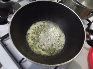 „”