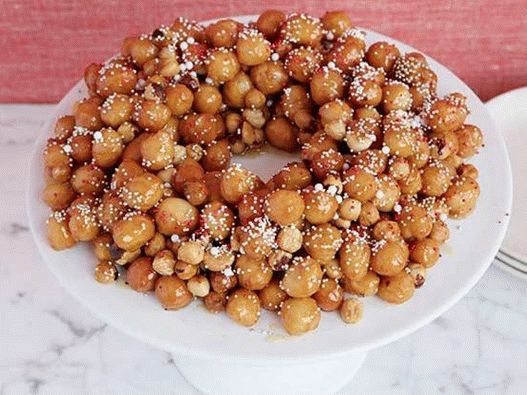 Struffoli mogyoróval
