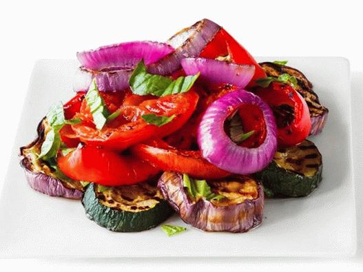 Grillezett sült zöldségek, ratatouille