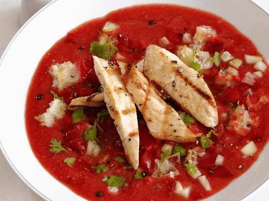 Gazpacho leves sült csirkével lime juiceban