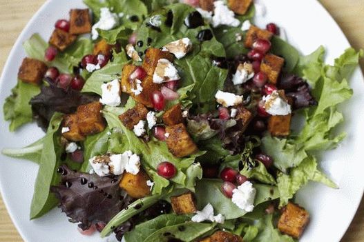 Fotós szerecsendió tök saláta pezsgő-ecetes öntettel