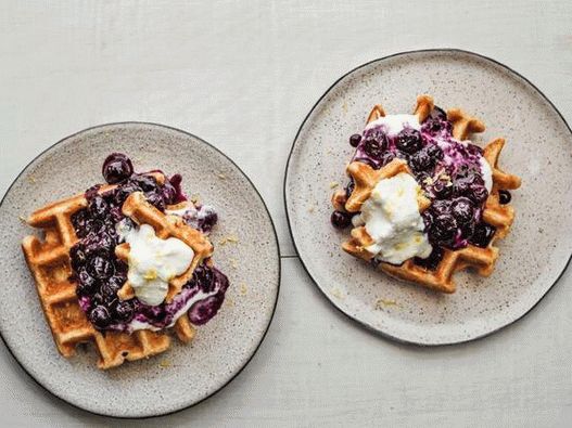 Fotó ostya áfonya kompótdal és citrom ricotta krémmel