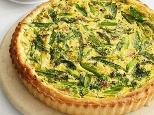 Fotós tavaszi quiche ricottával, sonkával és zöld hagymával