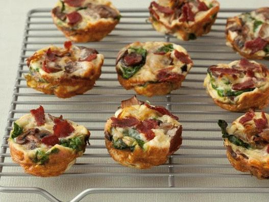 Az étel fotója - Quiche pulyka, gombával és spenóttal