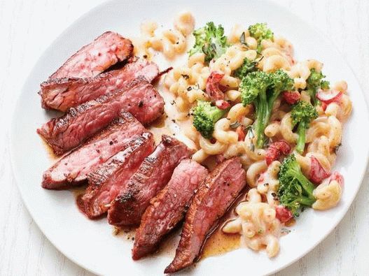 Fotós ételek - Flank steak McNee sajttal és brokkolival